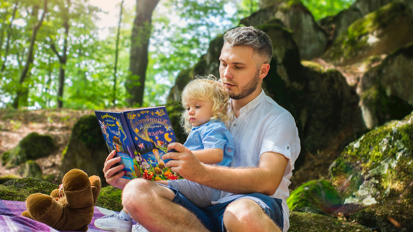 toddler - reading featured