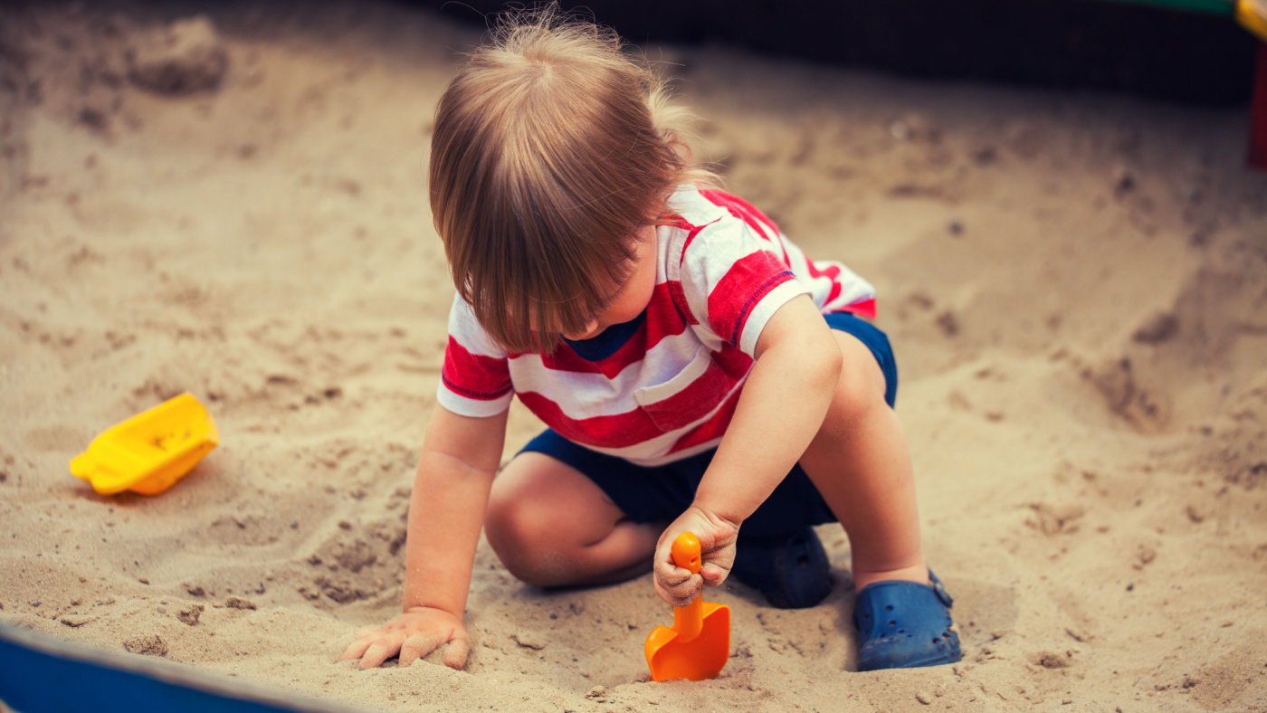 How to make the most of your summer with sand play - Featured Image